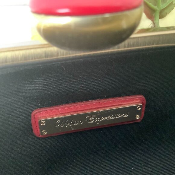 URBAN EXPRESSIONS Red Croco Embossed Vegan Leather Clutch - Picture 5 of 6